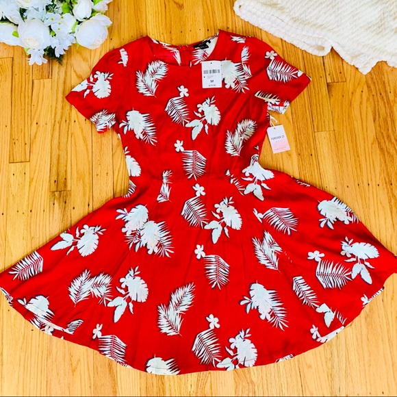 Forever 21 Dresses & Skirts - NWT Forever 21 | Hawaiian Print Fit & Flare Dress